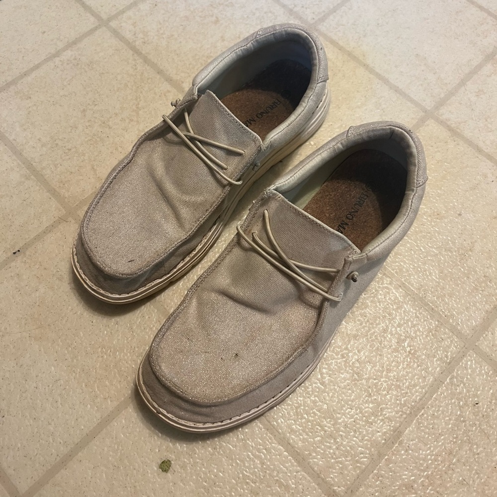 Sold || knock off Hey Dudes - Bruno Marc on Amazon